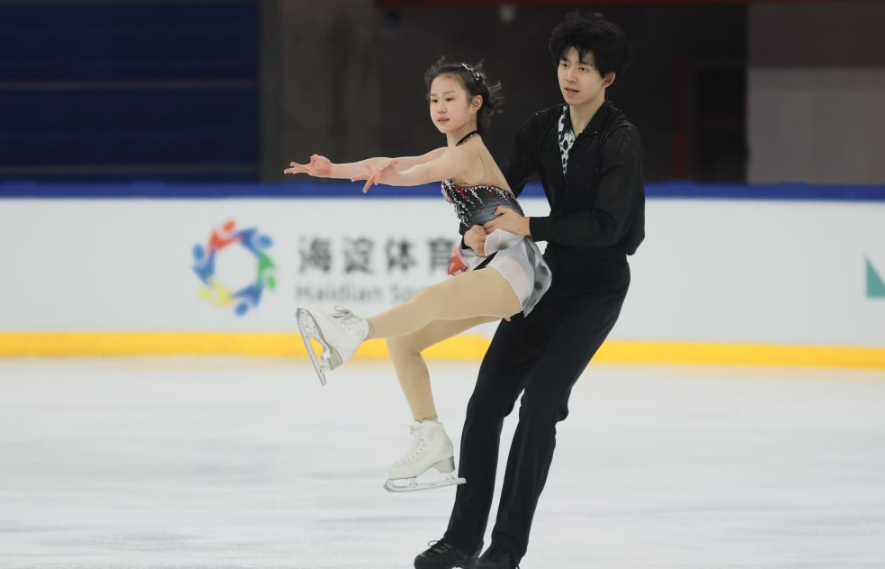 问鼎娱乐：引领时代的潮流先锋